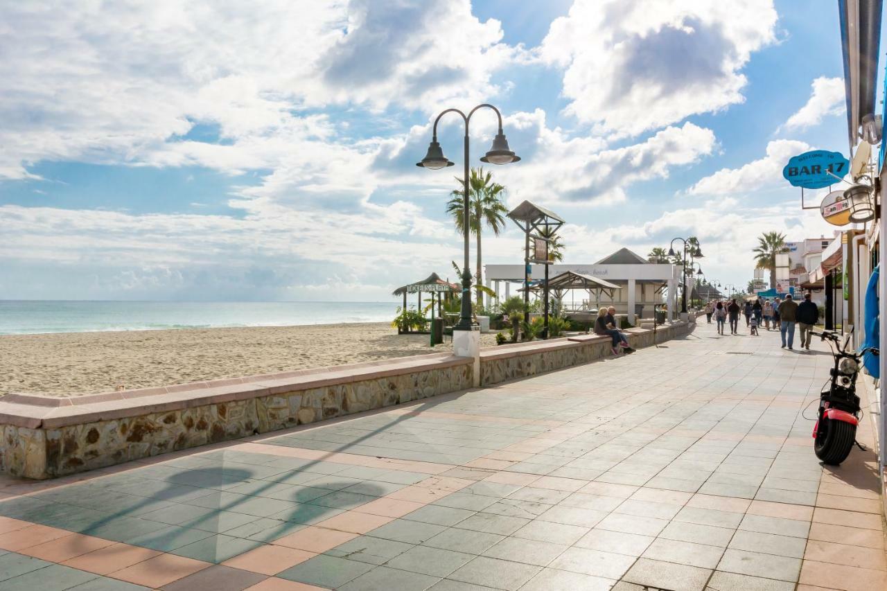 Sf Carihuela Luxury Suite Torremolinos Eksteriør bilde